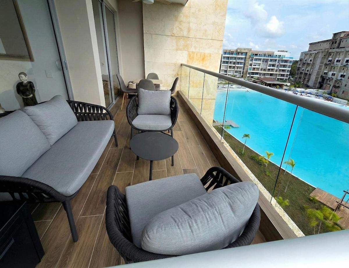 Lagoon View For 8 Guests