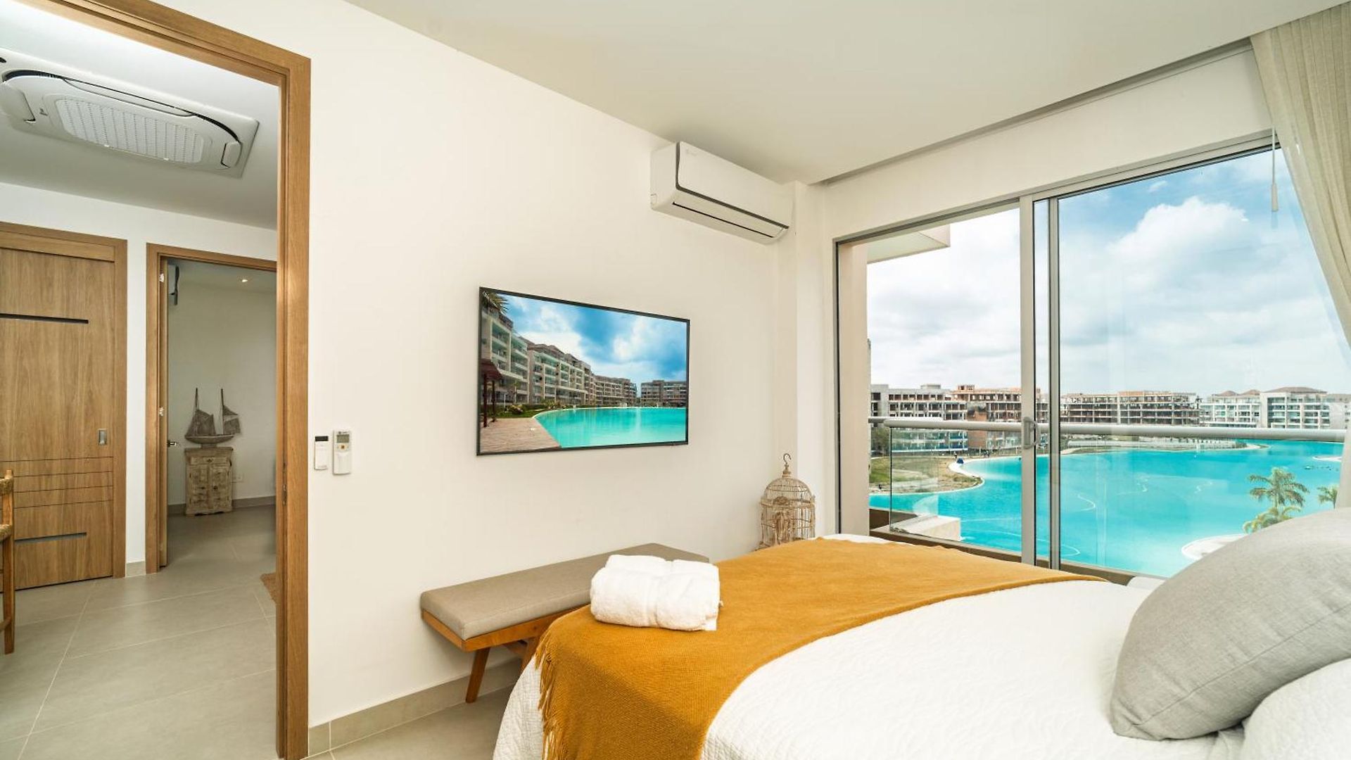 Lagoon View For 8 Guests