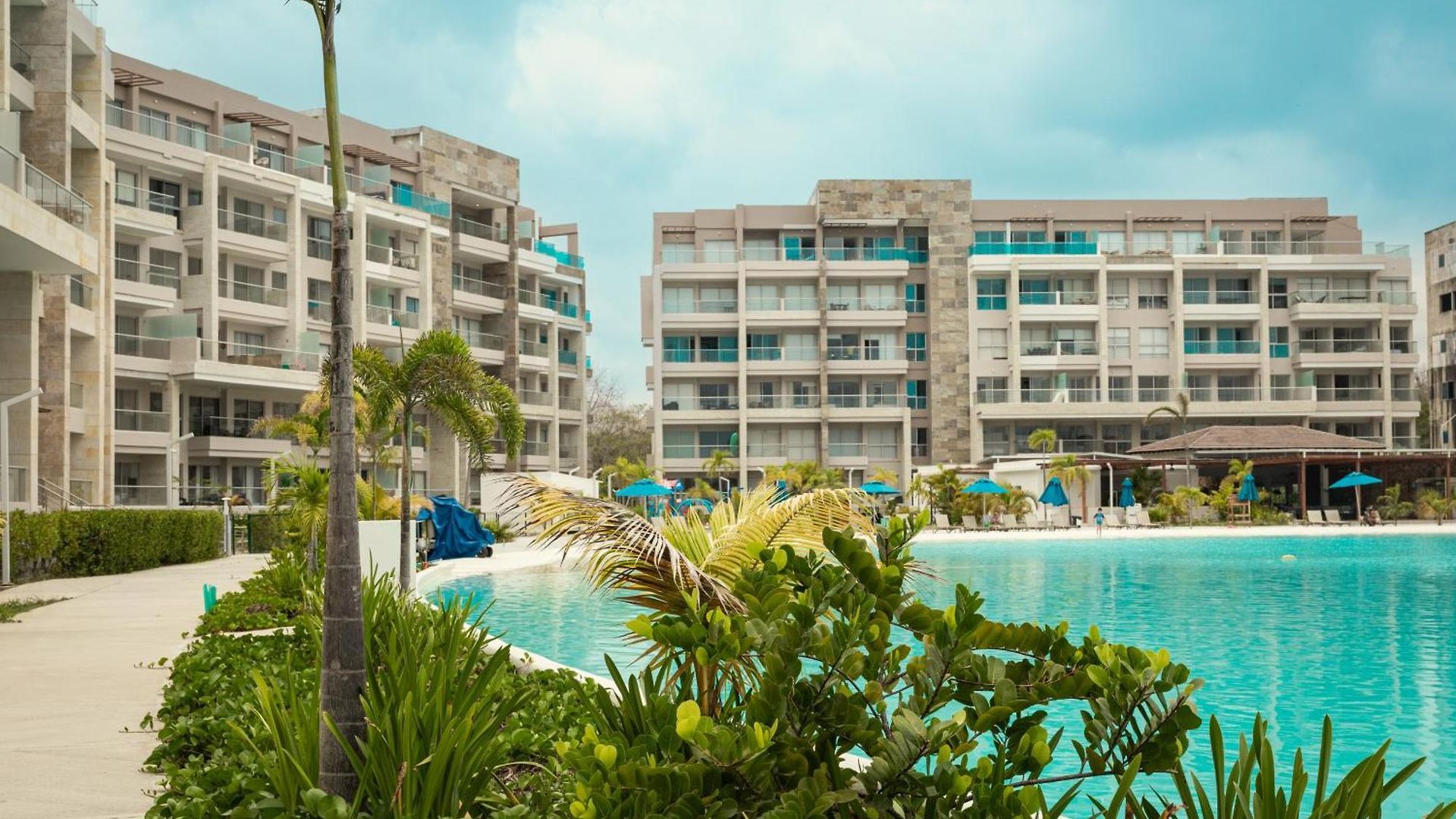 Lagoon View For 8 Guests
